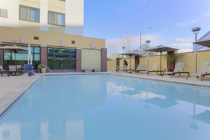 Imagen de la piscina del Hotel Courtyard By Marriott San Jose Campbell. Foto 20