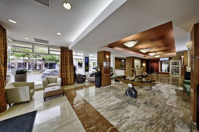 Imagen de los interiores del Hotel Courtyard By Marriott San Juan Miramar. Foto 10