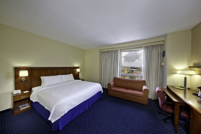 Imagen de la habitación del Hotel Courtyard By Marriott San Juan Miramar. Foto 9