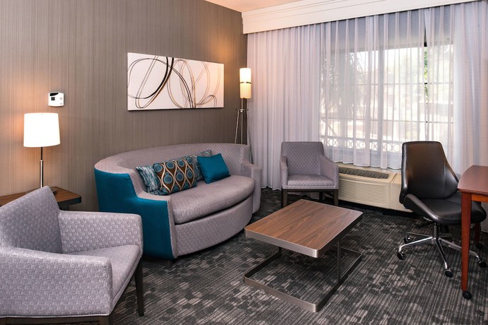 Imagen de la habitación del Hotel Courtyard By Marriott San Luis Obispo. Foto 4