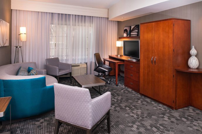 Imagen de la habitación del Hotel Courtyard By Marriott San Luis Obispo. Foto 5