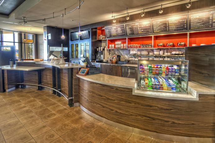 Imagen del bar/restaurante del Hotel Courtyard By Marriott San Marcos. Foto 3