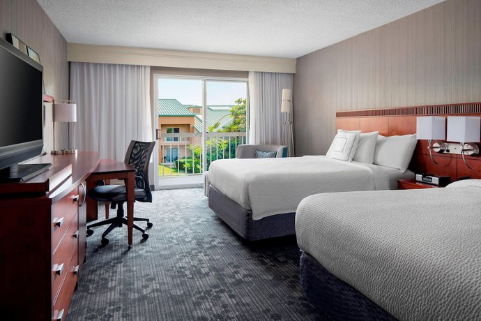 Imagen de la habitación del Hotel Courtyard By Marriott San Mateo Foster City. Foto 6