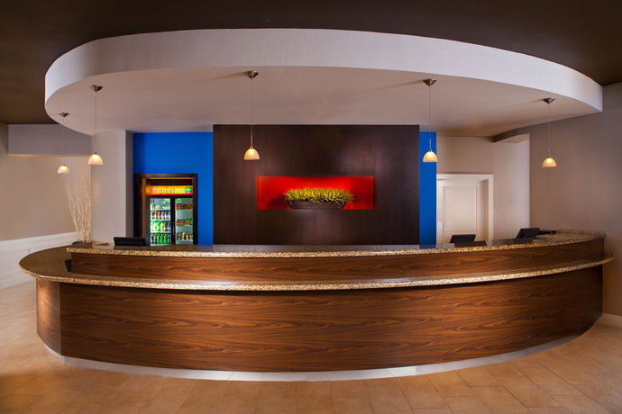 Imagen de la habitación del Hotel Courtyard By Marriott Sandestin Grand Boulevard. Foto 4