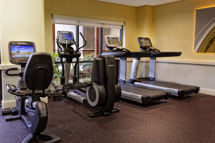 Imagen de los interiores del Hotel Courtyard By Marriott Sandestin Grand Boulevard. Foto 12