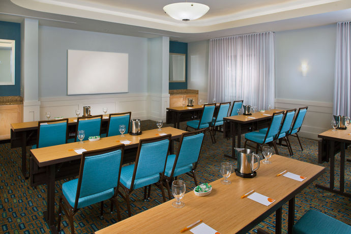 Imagen de la habitación del Hotel Courtyard By Marriott Sandestin Grand Boulevard. Foto 7