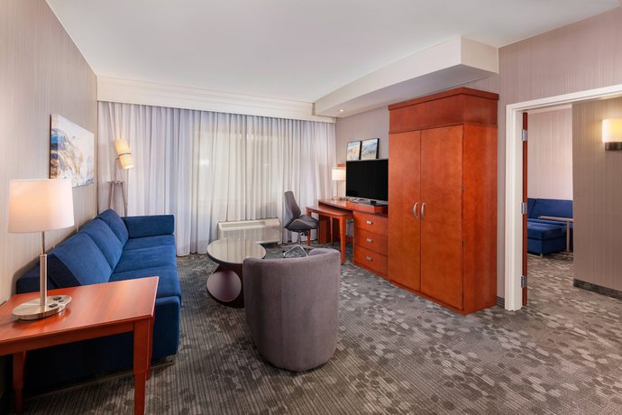 Imagen de la habitación del Hotel Courtyard By Marriott Santa Ana Orange County. Foto 7