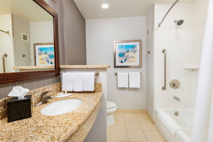 Imagen de la habitación del Hotel Courtyard By Marriott Santa Ana Orange County. Foto 14