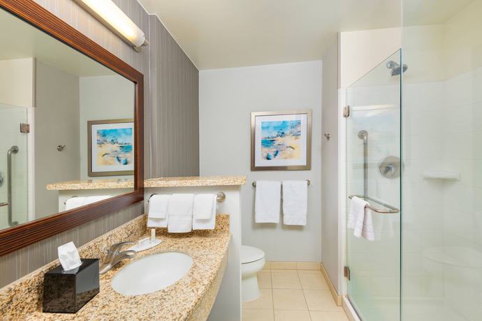 Imagen de la habitación del Hotel Courtyard By Marriott Santa Ana Orange County. Foto 15