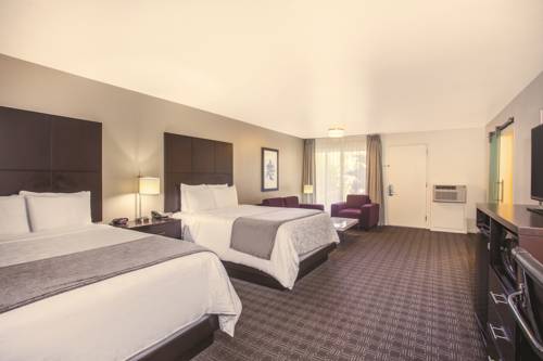 Imagen de la habitación del Hotel Courtyard By Marriott Santa Barbara Downtown. Foto 6