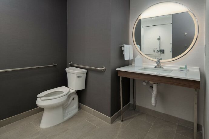 Imagen general del Hotel Courtyard By Marriott Santa Cruz. Foto 5