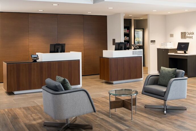 Imagen general del Hotel Courtyard By Marriott Santa Cruz. Foto 9