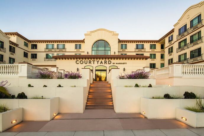 Imagen general del Hotel Courtyard By Marriott Santa Cruz. Foto 1