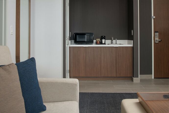 Imagen de la habitación del Hotel Courtyard By Marriott Santa Cruz. Foto 14