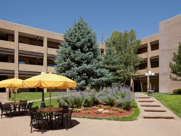 Imagen general del Hotel Courtyard By Marriott Santa Fe. Foto 3