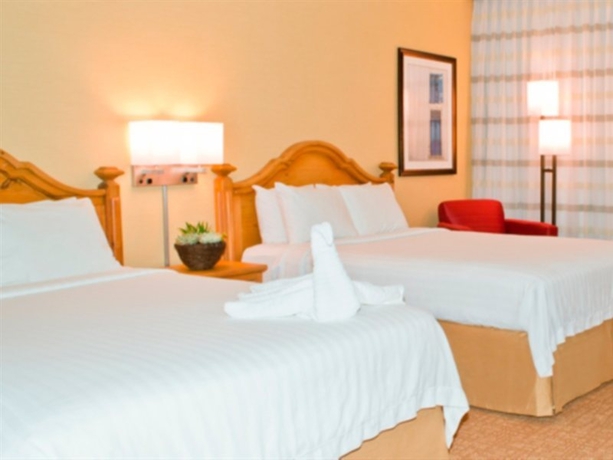 Imagen general del Hotel Courtyard By Marriott Santa Fe. Foto 7
