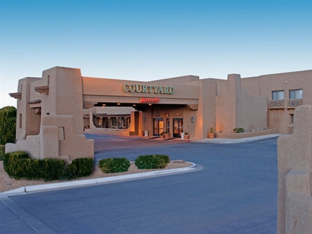 Imagen general del Hotel Courtyard By Marriott Santa Fe. Foto 8