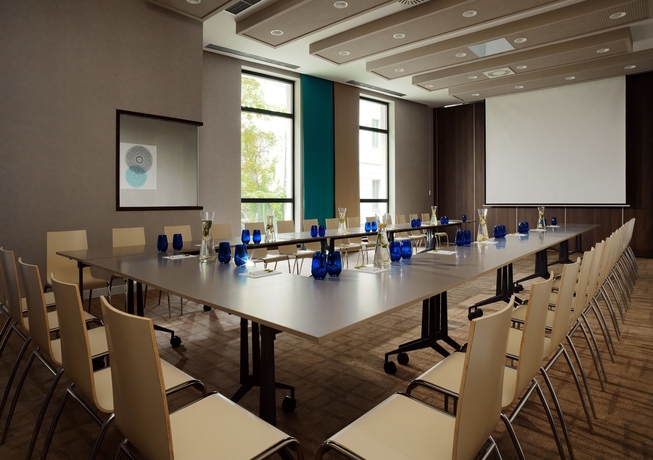 Imagen de los interiores del Hotel Courtyard By Marriott Sarajevo. Foto 13