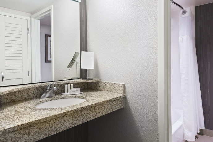 Imagen de la habitación del Hotel Courtyard By Marriott Sarasota Bradenton Airport. Foto 14