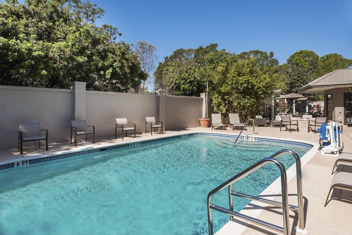 Imagen de la piscina del Hotel Courtyard By Marriott Sarasota Bradenton Airport. Foto 19