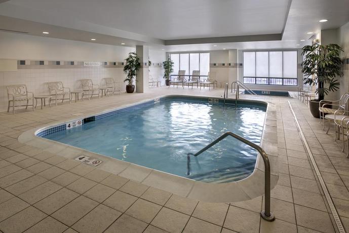 Imagen de la piscina del Hotel Courtyard By Marriott Saratoga Springs. Foto 6