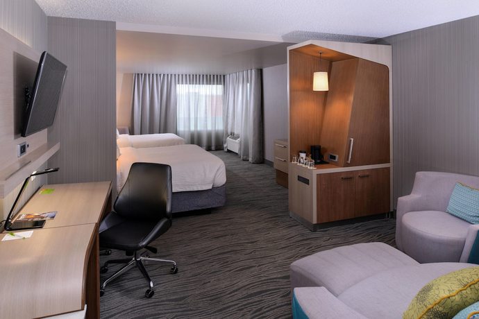 Imagen de la habitación del Hotel Courtyard By Marriott Saskatoon Airport. Foto 12