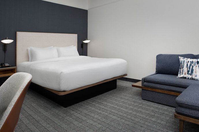 Imagen de la habitación del Hotel Courtyard By Marriott Savannah Downtown/historic District. Foto 12