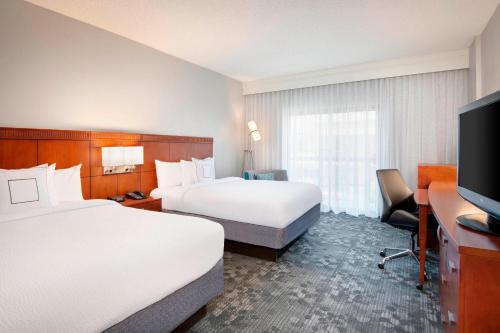 Imagen de la habitación del Hotel Courtyard By Marriott Savannah Midtown. Foto 19