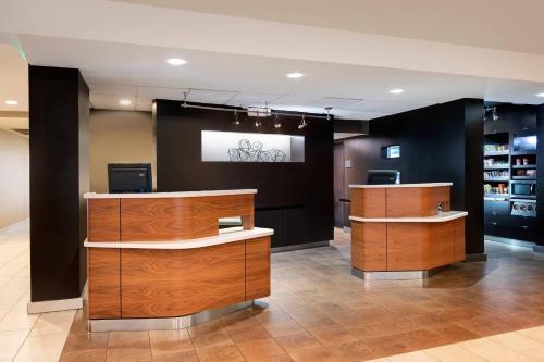 Imagen general del Hotel Courtyard By Marriott Savannah Midtown. Foto 2