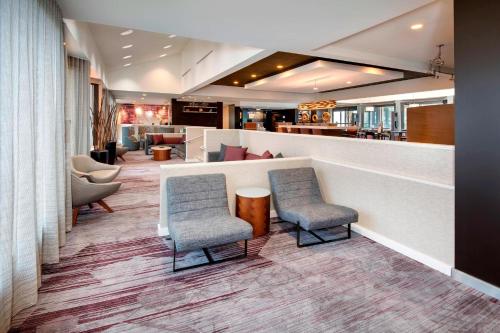 Imagen general del Hotel Courtyard By Marriott Savannah Midtown. Foto 11