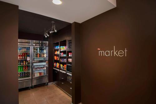 Imagen general del Hotel Courtyard By Marriott Savannah Midtown. Foto 13