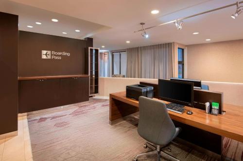 Imagen general del Hotel Courtyard By Marriott Savannah Midtown. Foto 14
