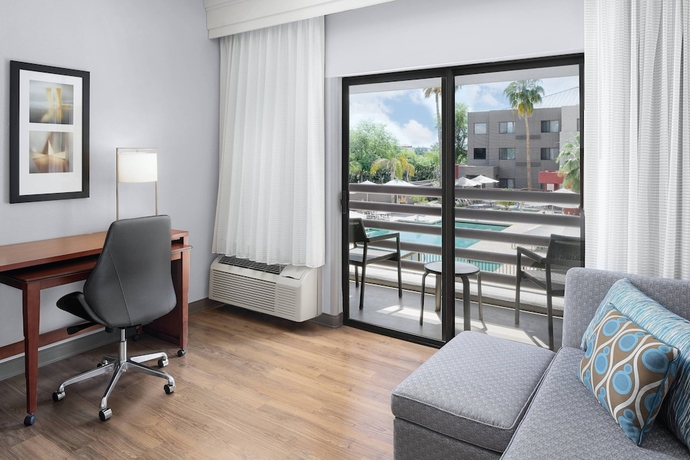 Imagen de la habitación del Hotel Courtyard By Marriott Scottsdale North. Foto 2