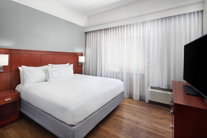Imagen de la habitación del Hotel Courtyard By Marriott Scottsdale North. Foto 10