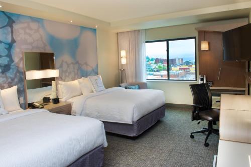 Imagen de la habitación del Hotel Courtyard By Marriott Seattle Everett Downtown. Foto 20