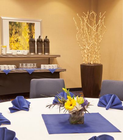Imagen del bar/restaurante del Hotel Courtyard By Marriott Seattle Federal Way. Foto 3