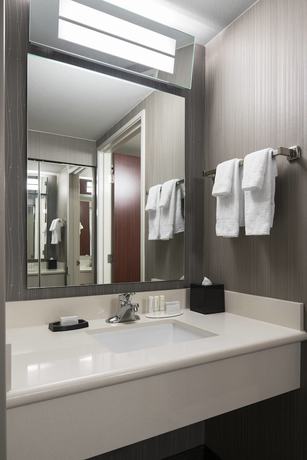 Imagen de la habitación del Hotel Courtyard By Marriott Seattle Federal Way. Foto 12