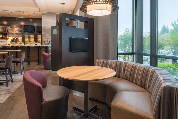 Imagen del bar/restaurante del Hotel Courtyard By Marriott Seattle Federal Way. Foto 6