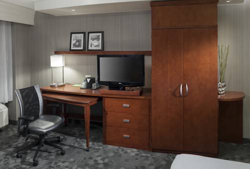 Imagen de la habitación del Hotel Courtyard By Marriott Seattle Kirkland. Foto 5