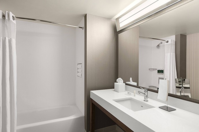 Imagen de la habitación del Hotel Courtyard By Marriott Seattle Northgate. Foto 13