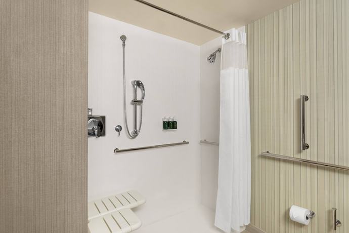 Imagen de la habitación del Hotel Courtyard By Marriott Seattle Northgate. Foto 16