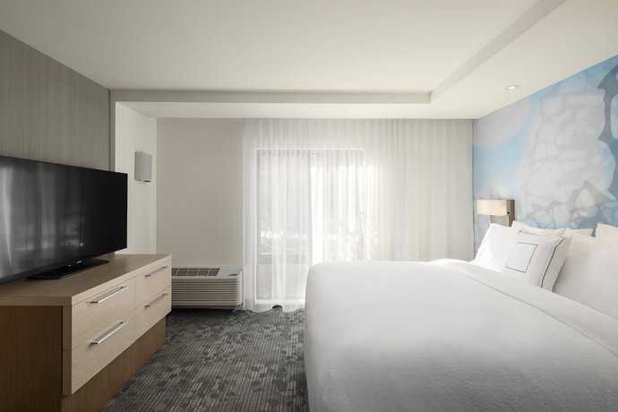 Imagen de la habitación del Hotel Courtyard By Marriott Seattle Northgate. Foto 17