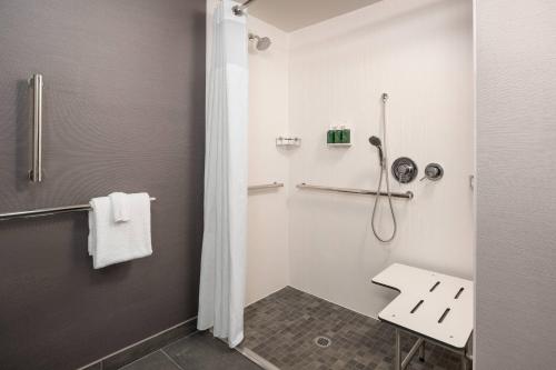 Imagen general del Hotel Courtyard By Marriott Seattle Southcenter. Foto 7