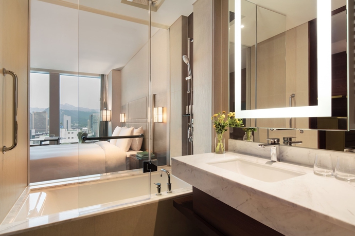Imagen de la habitación del Hotel Courtyard By Marriott Seoul Namdaemun. Foto 12