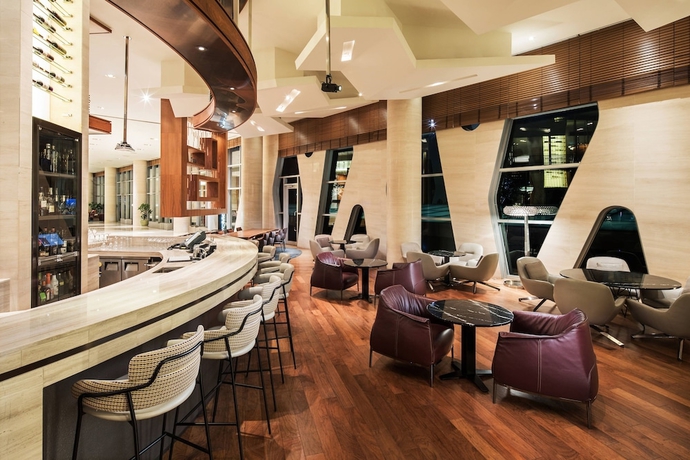 Imagen del bar/restaurante del Hotel Courtyard By Marriott Seoul Times Square. Foto 3