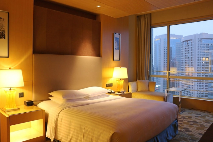 Imagen de la habitación del Hotel Courtyard By Marriott Shanghai Central. Foto 17