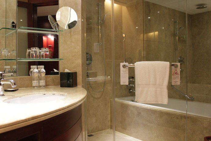 Imagen de la habitación del Hotel Courtyard By Marriott Shanghai Fengxian. Foto 8