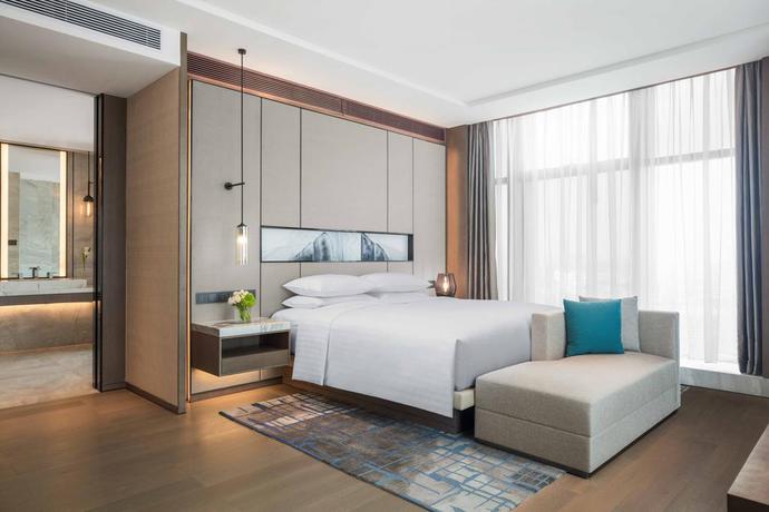Imagen de la habitación del Hotel Courtyard By Marriott Shenzhen Bao'an. Foto 9