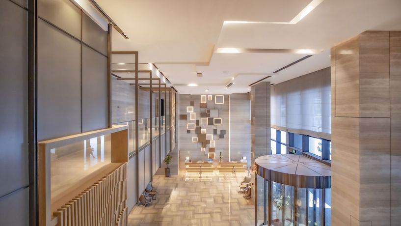 Imagen de los interiores del Hotel Courtyard By Marriott Shenzhen Bay. Foto 6