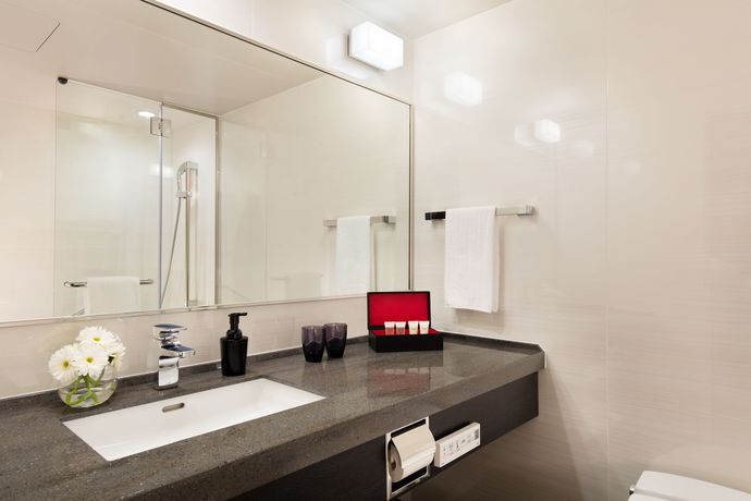 Imagen de la habitación del Hotel Courtyard By Marriott Shin-osaka Station. Foto 8